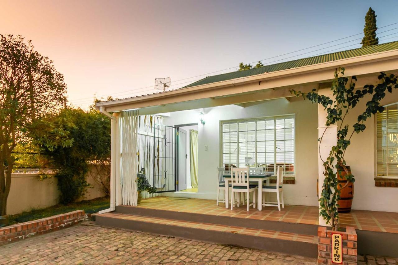 Ravenscliff Self Catering Villa Oudtshoorn Buitenkant foto