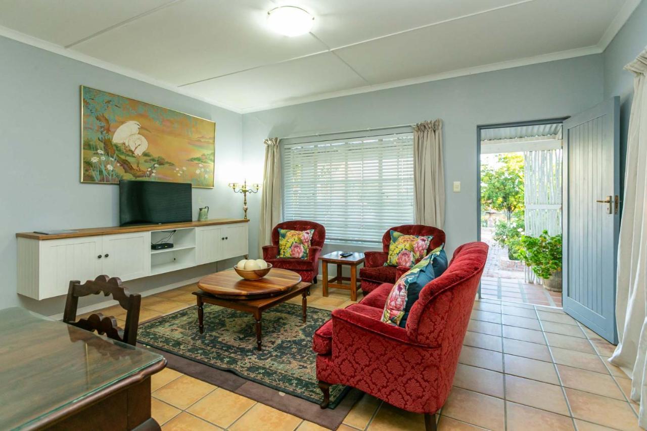 Ravenscliff Self Catering Villa Oudtshoorn Buitenkant foto