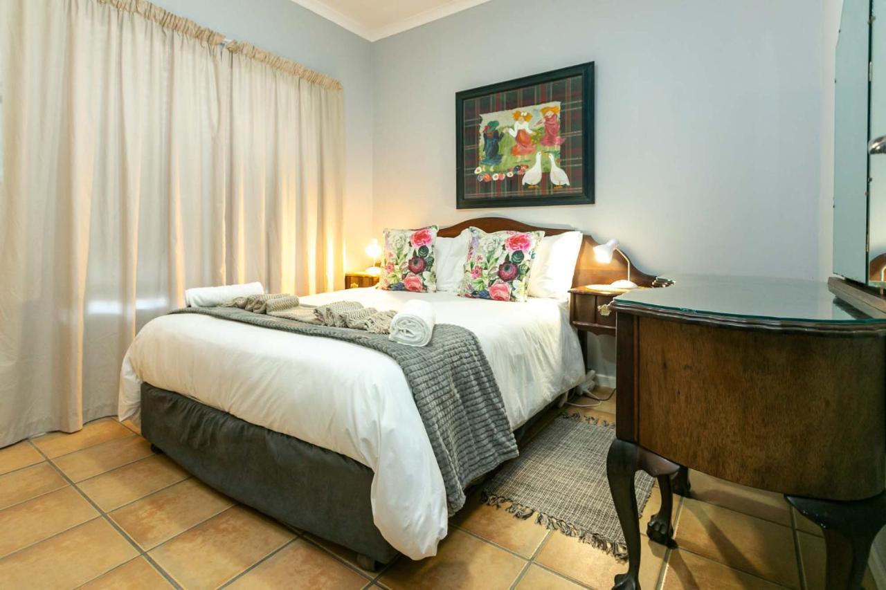 Ravenscliff Self Catering Villa Oudtshoorn Buitenkant foto